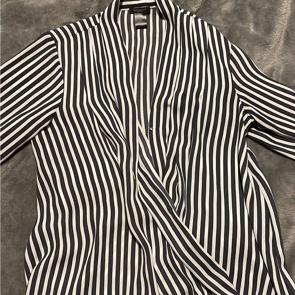 Ann Taylor blouse XS